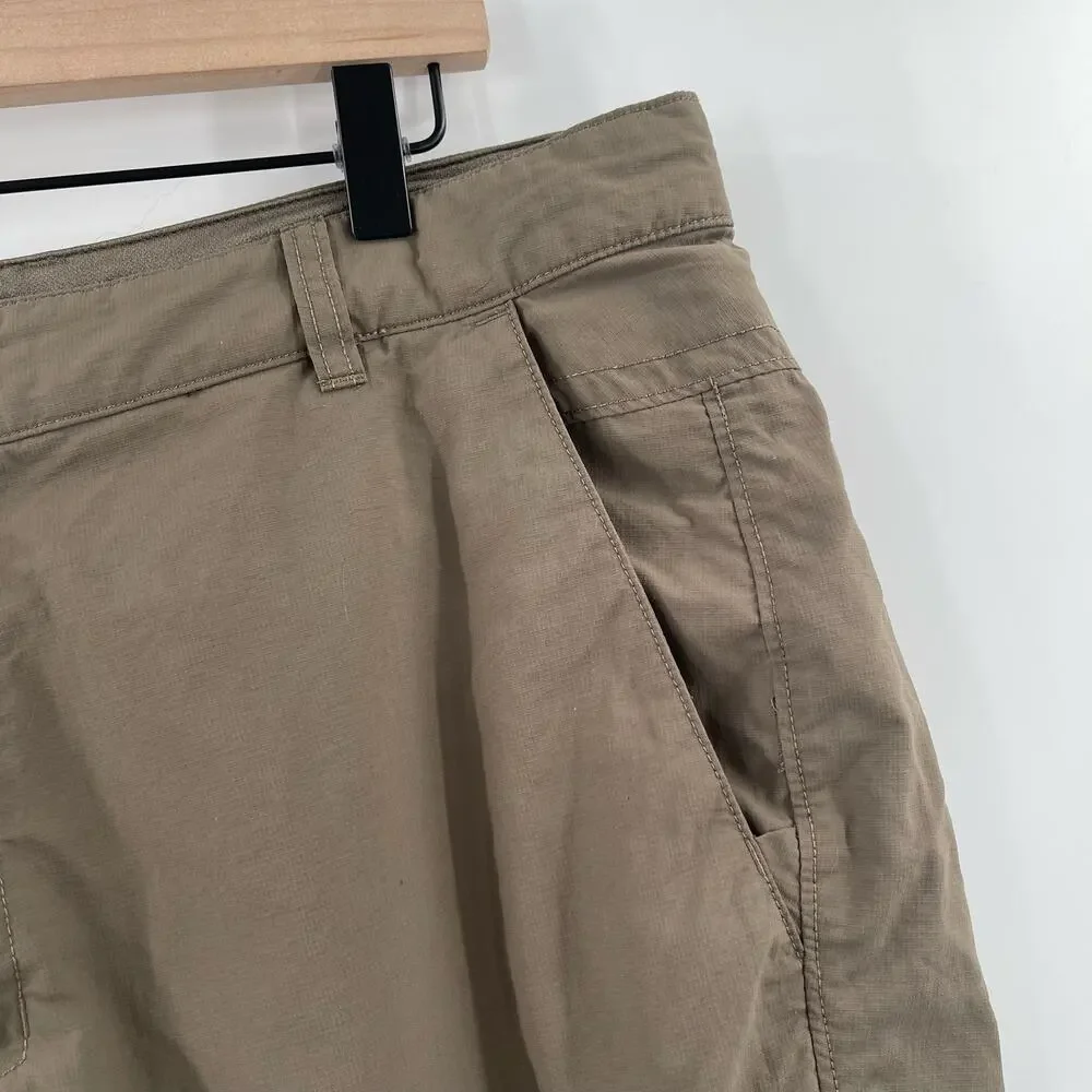 THE NORTH FACE Shorts Size 36 Green Athletic Hiking Outdoor Lightweight Pockets